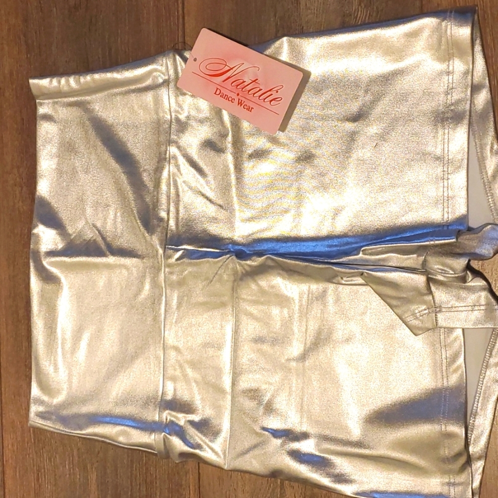 (L) Women's Metallic Silver Shiny High Wasted Shorts